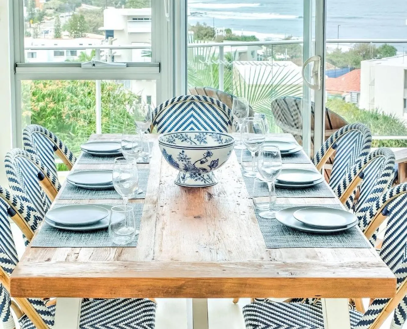 アパート Hamptons Style Penthouse At Kings Beach カラウンドラ